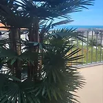 Apartamento Ale's By The Sea *